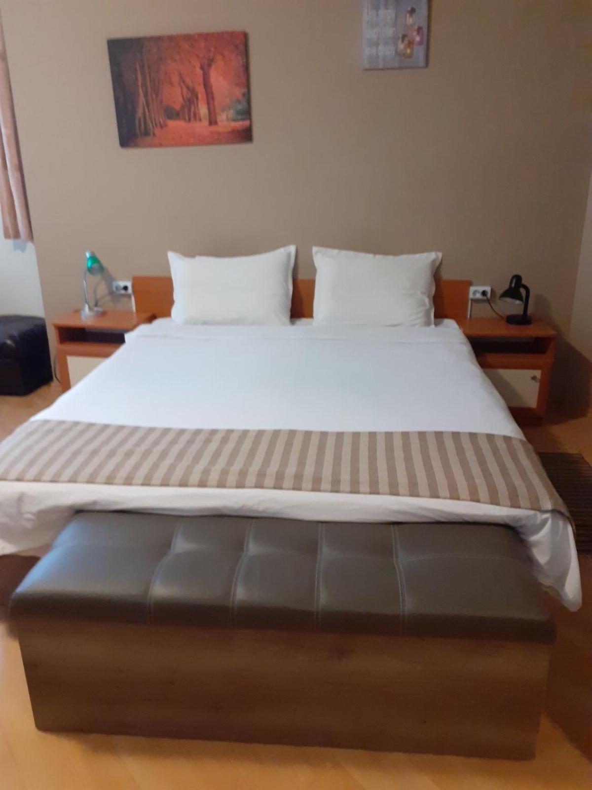 Studio In Hotel Flora 보로베츠 외부 사진